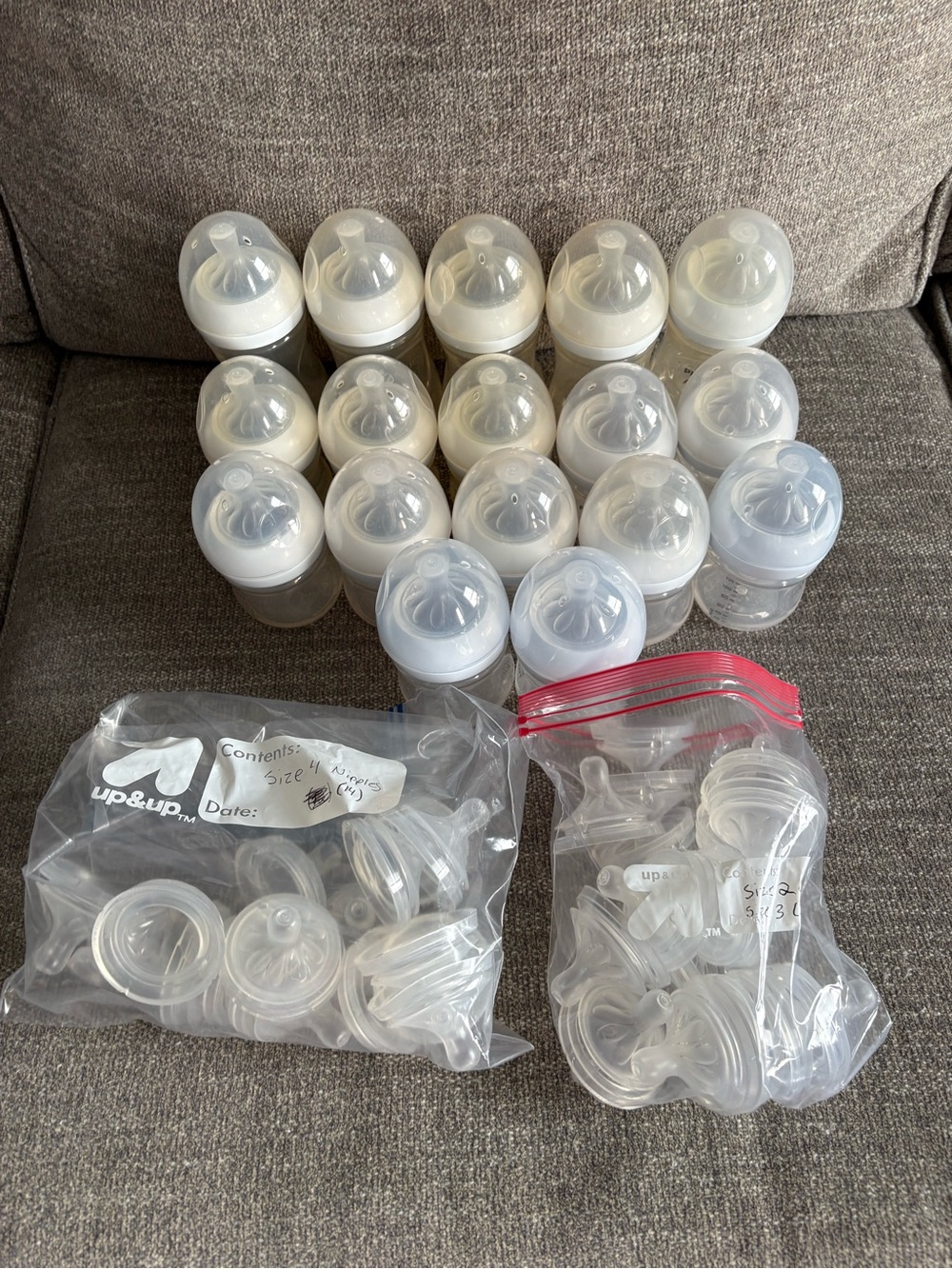 Huge Bundle Phillips AVENT Natural Plastic bottles and various nipples
